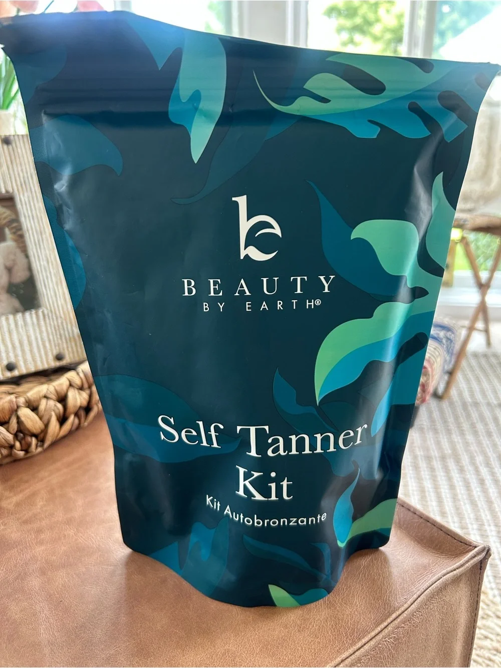 Beauty by Earth Self Tanner Lotion & Black Applicator Mitt - Natural Bronze